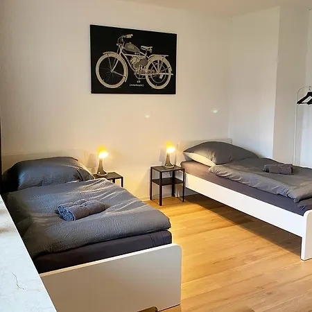 公寓 4 Flat With Balcony *